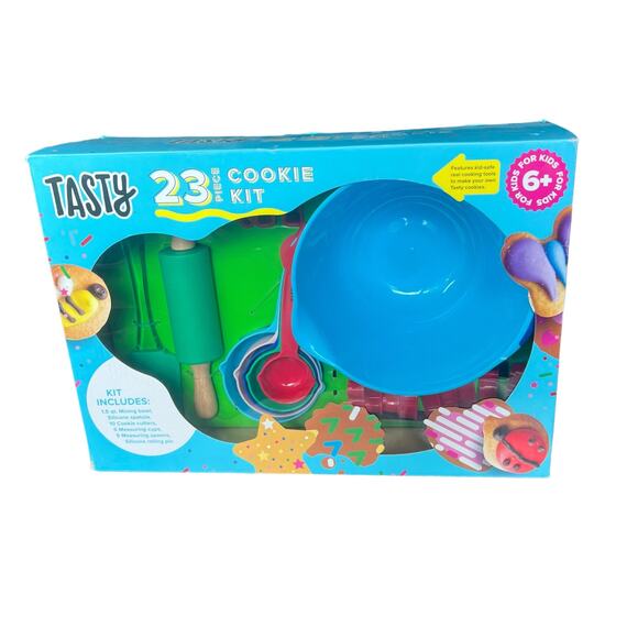 Tasty 23 Pieces Cookie Kit for Kids NWT - Picture 1 of 4